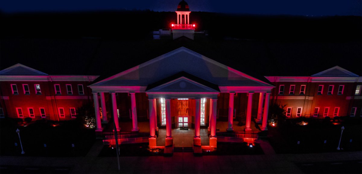 SaralandSchools's tweet photo. One Town❗️One Team❗️One Dream❗️#PaintTheTownRed
#UniteTheLand @shs_it @GoSaraland @SaralandHigh @SaralandMiddle @SaralandElem @SaralandEarlyEd https://t.co/xJbOeH4OBZ
