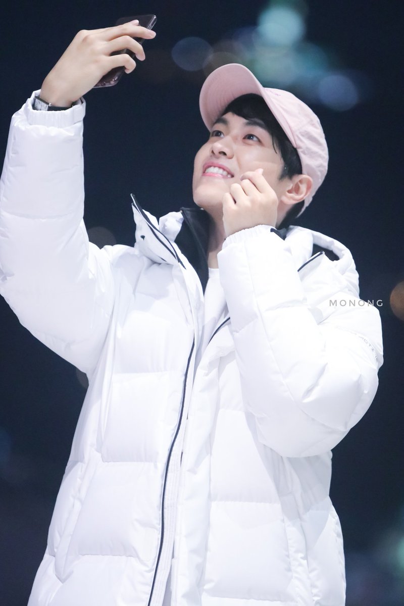 MN___etc's tweet image. 181104 뮤지컬 1446 #황민수 배우님 퇴근길