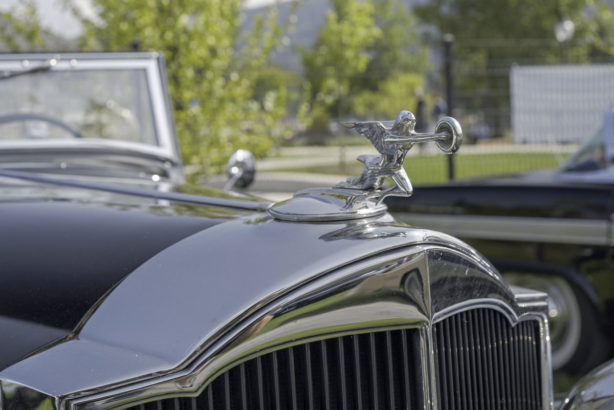 Covercraft1965's tweet photo. What's the most iconic hood ornament of all time?
#ClassicCars #CarLovers https://t.co/IyLzBuNCEk