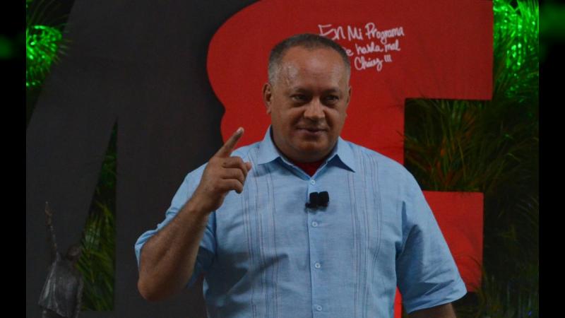 ConElMazoDando's tweet photo. Cabello: El pueblo tiene que demostrarle al imperialismo que no podrá con nosotros https://t.co/vk2ZfY7Cda #ChavismoEsVictoriaYLealtad https://t.co/bzPOPDlTU9