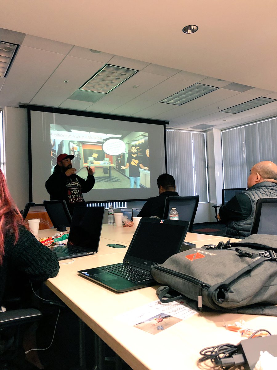 Mel_Marceco's tweet image. #PartnerMeeting in Irvine with SPG,   @BDP_Christian &amp;amp; @SoCalSmartPay!  Prizes, awards, Vendors. Oh and @SANTA 🎅🏽 What? Oh yea. He was there too! Thanks for hosting us @dahlquist @DennisDesmith @Alicia_SPG @Jenhustle976 @MYP81!!  @Jeff_Mosbauer @MarcecoSales @MichelleFikesOK