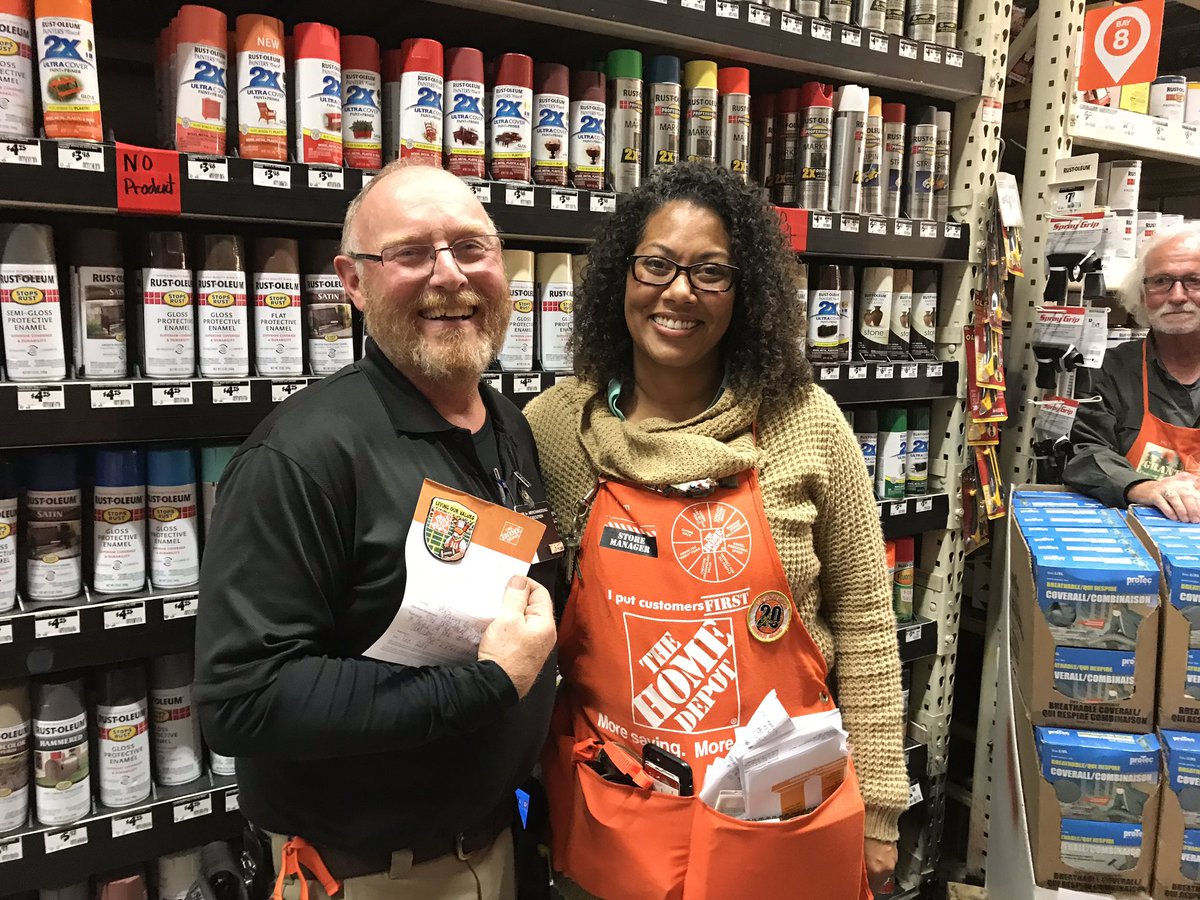 Great job MET Supervisor Bill at 6968!! Getting recognition for great partnership from <a href="/lucretia_heath/">Lucretia Heath</a>  during an <a href="/steveknott020/">بيع وتقسيط جولات</a> visit.