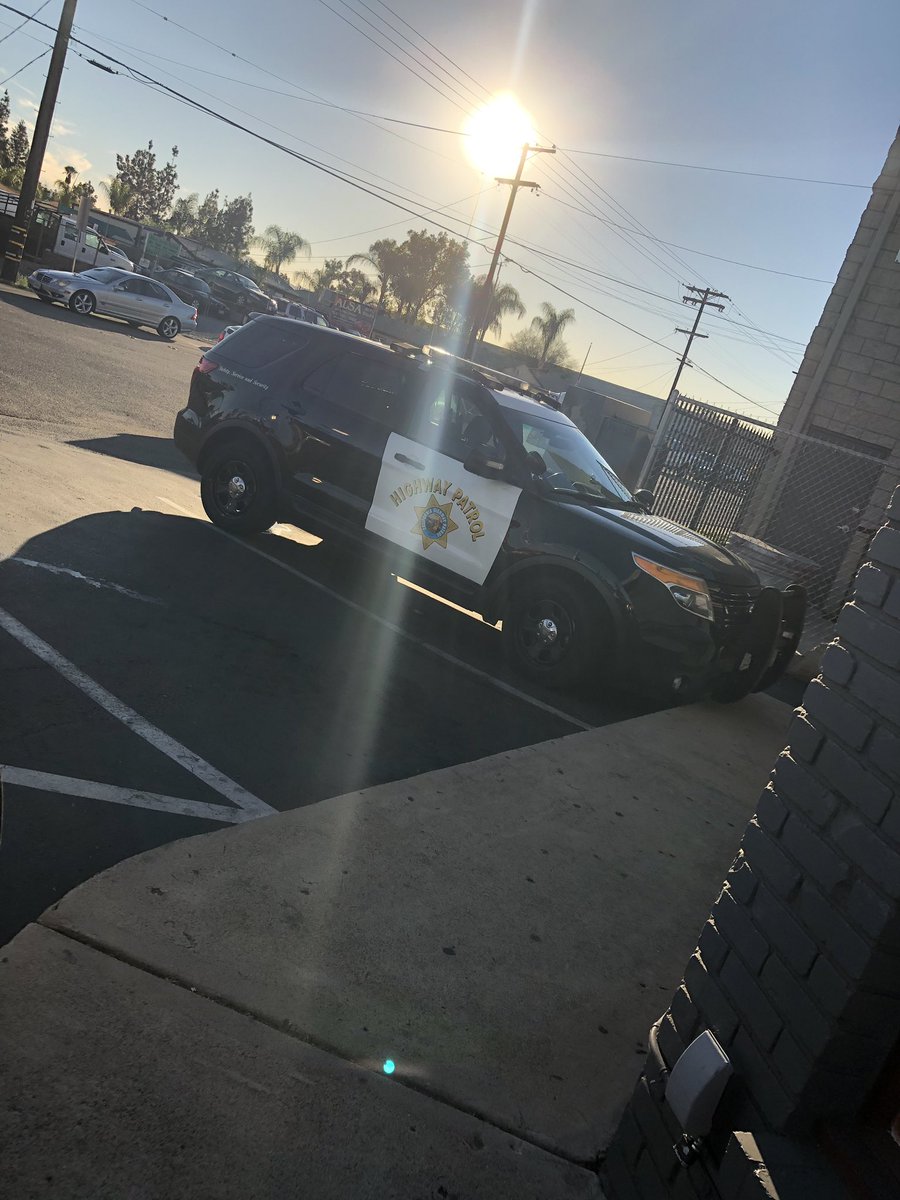 PatrolPics's tweet photo. #CHP FPIU #police #trooper #statetrooper #HighwayPatrol https://t.co/2iZIxsvFKd
