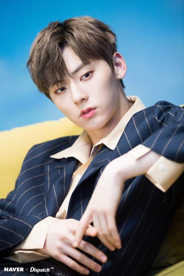 JS_Minron215's tweet photo. Back
#Minhyun #황민현 #민현 https://t.co/kB7COvSgQx