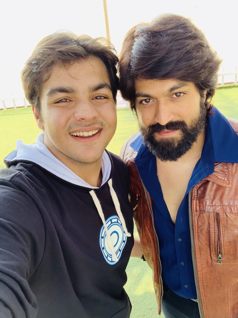 this was the first time i met a superstar from south❤️ <a href="/TheNameIsYash/">Yash</a> from the movie #KGF
such a sweet and humble personality
i hope #kgf breaks all records and becomes the next big series in india❤️
also lots of love to the entire kannada industry😘