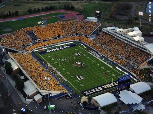 elijahiking's tweet photo. GOD IS GOOD!!🙏 I am extremely grateful &amp; blessed to receive a  🏈 scholarship offer from Montana State! #GoBobcats ☝🔥👏💪💯 Thanks to all who support me &amp; my dream!  @denarius11 @Coach_Risinger @MSUBobcats @BThompson_BT @DBSelect @thompsonsctg @COWolfpackFB 
#ChaseYourDreams https://t.co/W7gmDvhqun