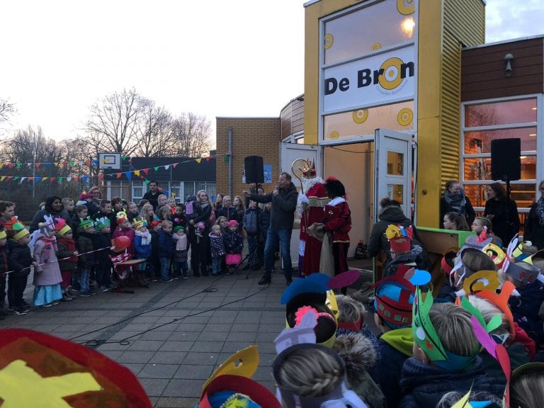 Sinterklaas op de Bron! Met maar 1 Piet? - debronbolsward.nl/nieuws/sinterk…