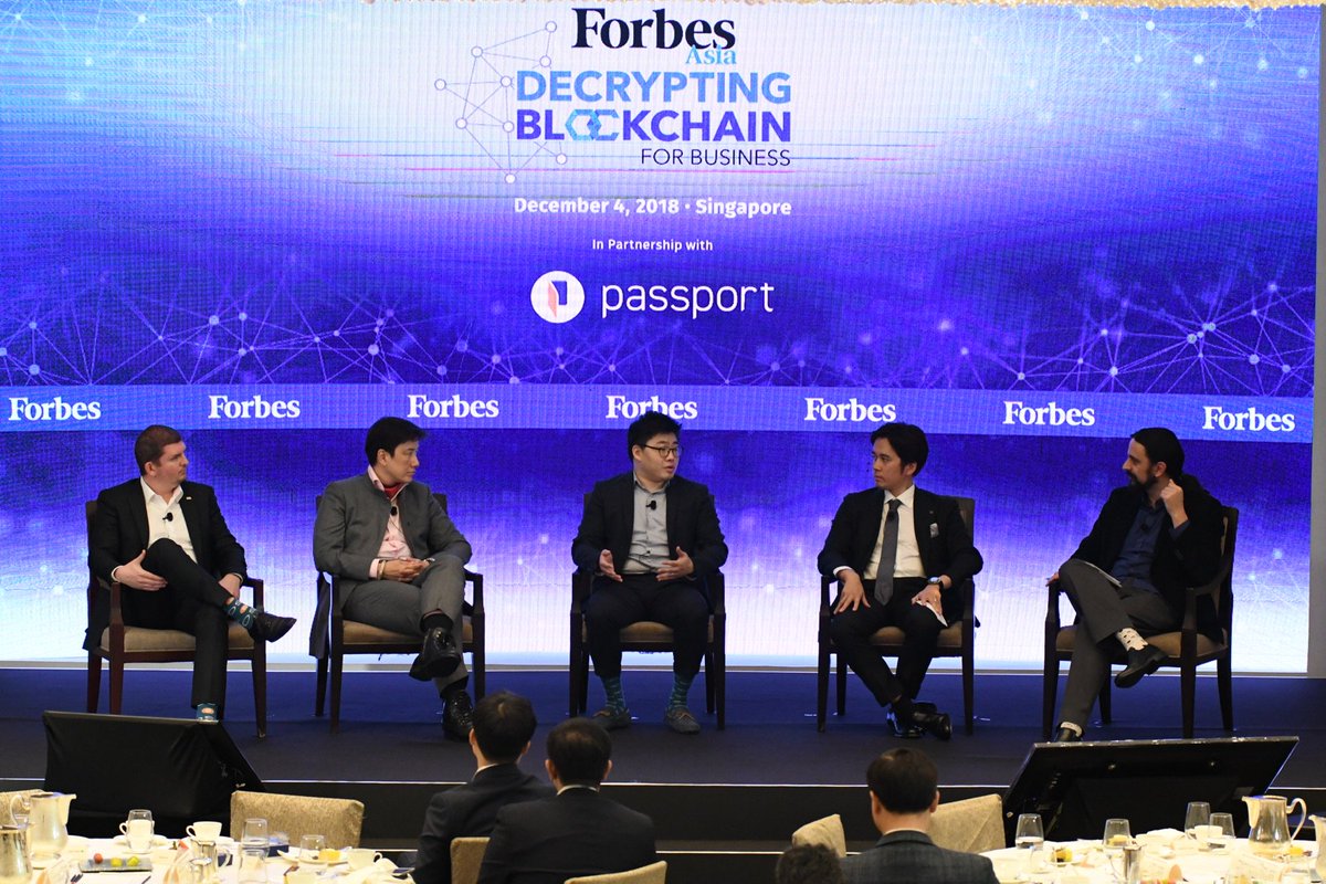 bitfront_global's tweet photo. Edward Lee from LINE Tech Plus joined thought leaders at the Forbes Asia Forum: Decrypting Blockchain for Business in Singapore. There, Lee talked about #BITBOX’s efforts to ensure users are protected by the latest security measures &amp; transparent trading. 

#ForbesBlockchain https://t.co/ArQANF36I9