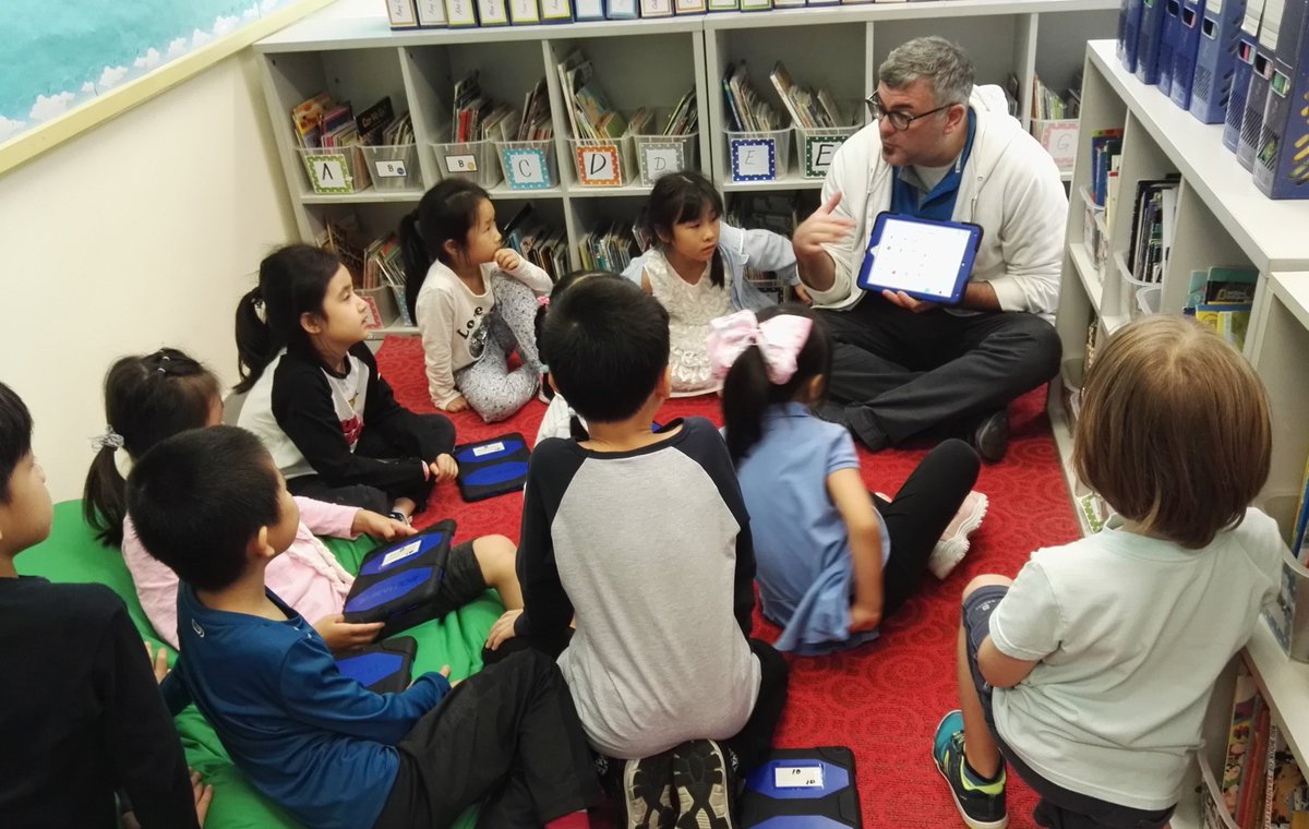 ColinDonelle's tweet photo. Today for #HourOfCode my students integrated coding into their U of I to show how food changes. By using #beetbot and #scratchjr they were able to tell the story from "How to Make An Apple Pie ... " of collecting ingredients from all around the world #CSEdWeek #firstgrade #aisgz https://t.co/fkFeL4HbwP