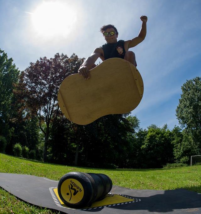 RollerBone's tweet photo. #ThrowbackThursday mit Adrien Raza 😉
#passionforbalance #rollerbone #balanceboard #balance #fun #motivation #boardsports #surfing #mobility #coordination #bestoftheday
Infos: https://t.co/JWLTOMfrIK https://t.co/nNERyLPZtM