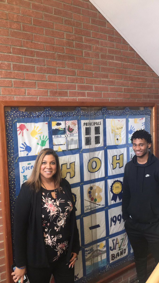 My Brother’s Keeper athlete scholar Kameren King gave a young MBK scholar the gift of mentoring today. Thank you Kam for lending your heart and creating hope! <a href="/newburghschools/">Newburgh Schools</a> @PrincipalofHOH <a href="/kevrothman/">Kevin Rothman</a> <a href="/PrincipalKafele/">Principal Kafele</a> <a href="/BarackObama/">Barack Obama</a>