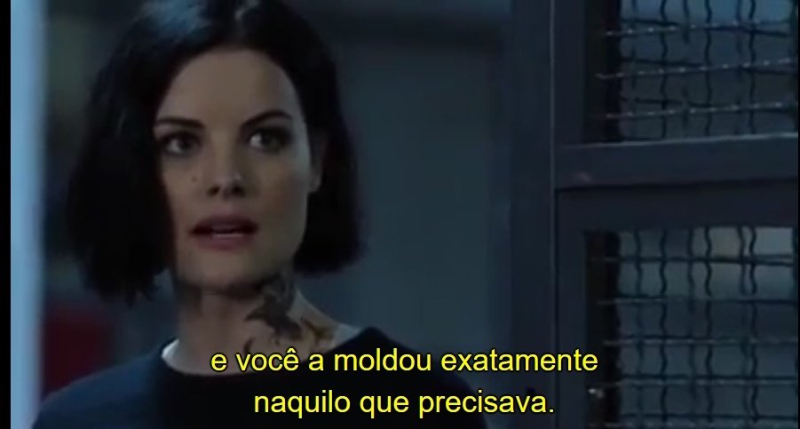 jacksantoss's tweet photo. Kkkkkkk ela querendo atacar ele e ele atacando ela kkkkk a bixa ficou puta da vida com a resposta dele🤭😂🤣😂😂 #Blindspot  #Reller https://t.co/BTqJooJpw3