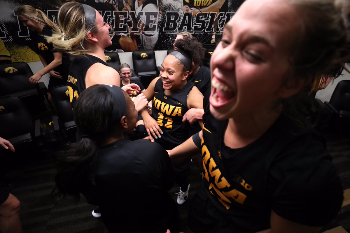 IowaWBB's tweet photo. B1G time players make B1G time plays. 

CC: @_1LilT | #Hawkeyes #FightForIowa #IowaCornCyHawkSeries https://t.co/9UcnYR4hwA