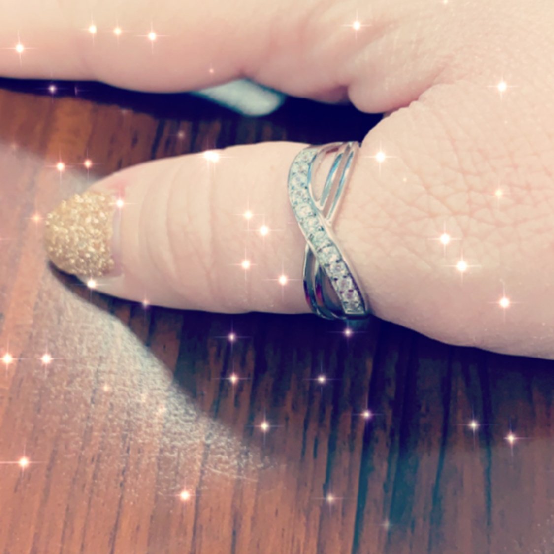 ChelseaRaeAdams's tweet photo. Nothing keeps me cozier than some bling! 💎 💍Especially when you get it for $4.82!!! #KohlsCash #GiveJoyGetJoy #GiveKohlsCozy #contest @Kohls @Influenster https://t.co/G9ewOUCaMk