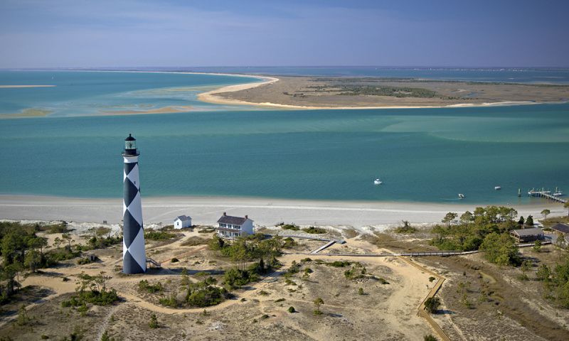 spatial_sauce's tweet photo. Did you know: Cape Lookout NC, barrier island and home to one of the famed NC lighthouses, shifted nearly 1/4 mile between 2001 and 2016 alone?
#SpatialSauce #NC https://t.co/GTn2Ah5u2P