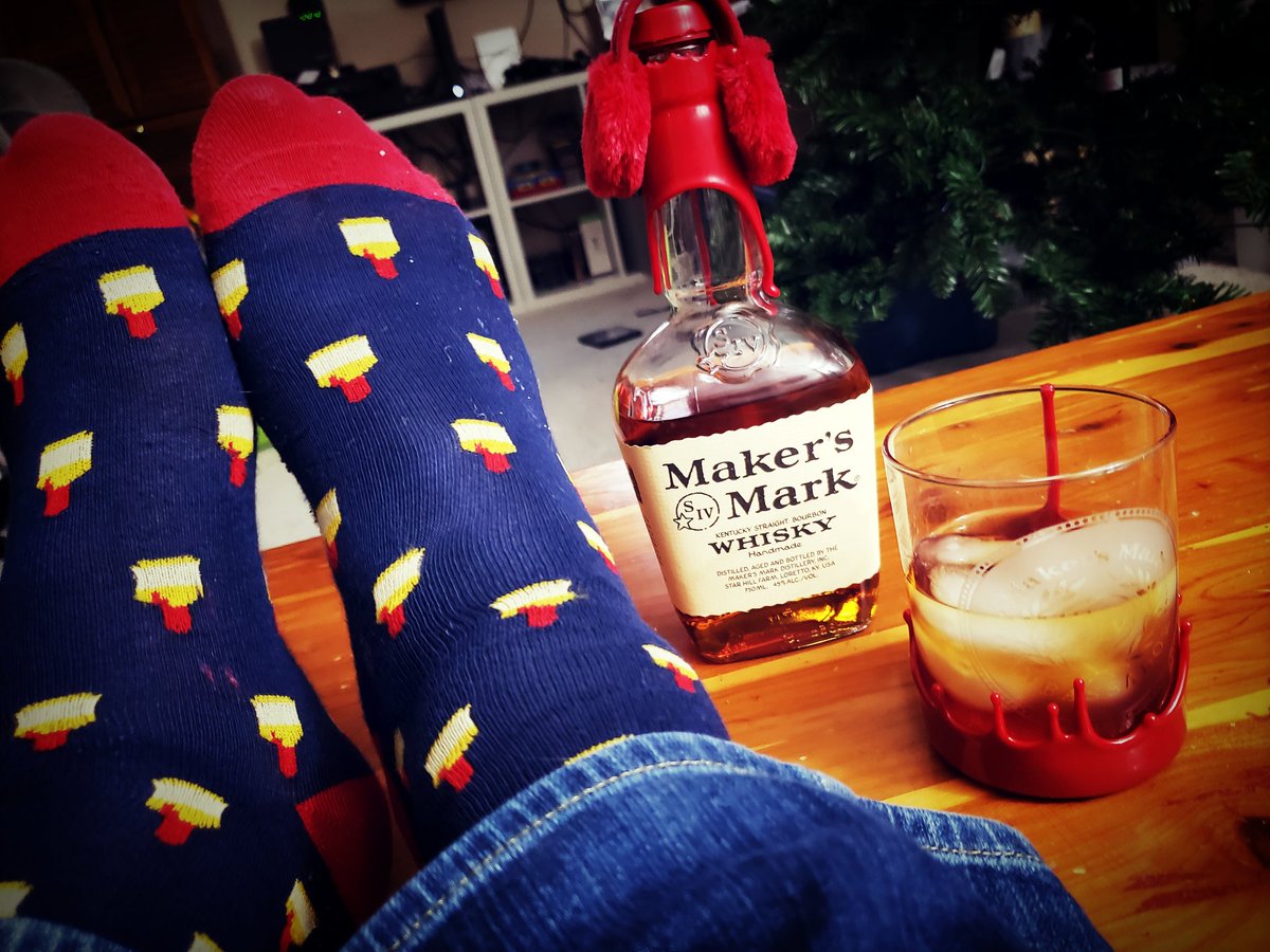 KalElLastSon's tweet photo. Membership has its privileges...
@MakersMark #ChristmasSocks #OnTheSocks #BourbonGifts #Ambassador #KentuckysFinest #relaxingafterwork https://t.co/b16Sxysm4T