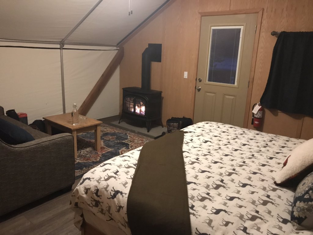 photo4view's tweet photo. The outside is frightful (-19C) but inside our glamping tent it is ...delightful! #glamping #winter #mountengadinelodge #kananaskiscountry #travel #travelphotography #travelblogger #charminginnsofalberta #backcountrylodges #luxerycamping https://t.co/y0yuQ8Vqi7