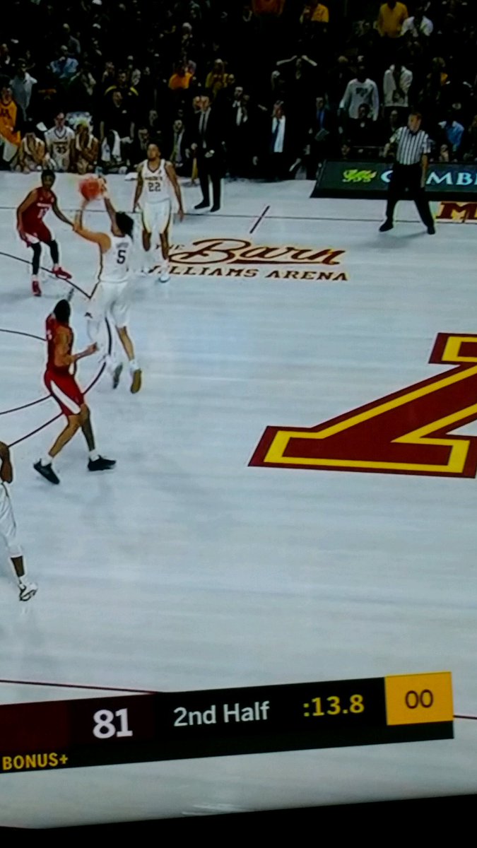 Coach_Pach83's tweet photo. Looks like a shot clock violation!
#B10 #BTN #homered https://t.co/bYgNc62ASp