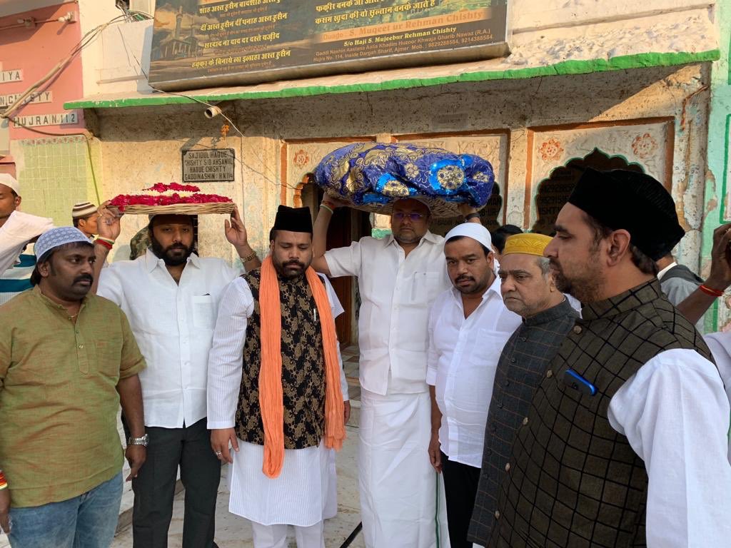 vijay_jayamohan's tweet image. Dec 6th Dr.Ambedkar ji’s 63rd death anniversary &amp;amp; Demolition of the Babri Masjid day. A born and practising  Hindu @KartiPC visits Ajmer Dargah to get blessed. True act of secularism. #SecularCongress #SecularIndia @INCIndia @BJP4India @INCMinority