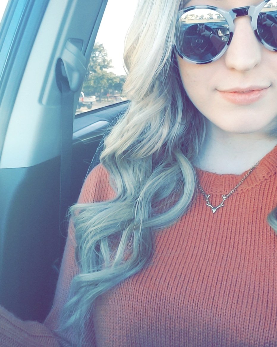 rachmcleod7's tweet photo. I did a boujee thing because its all about me now and no one else💋 #mermaidhair #extensions https://t.co/0AmAnwrxGM