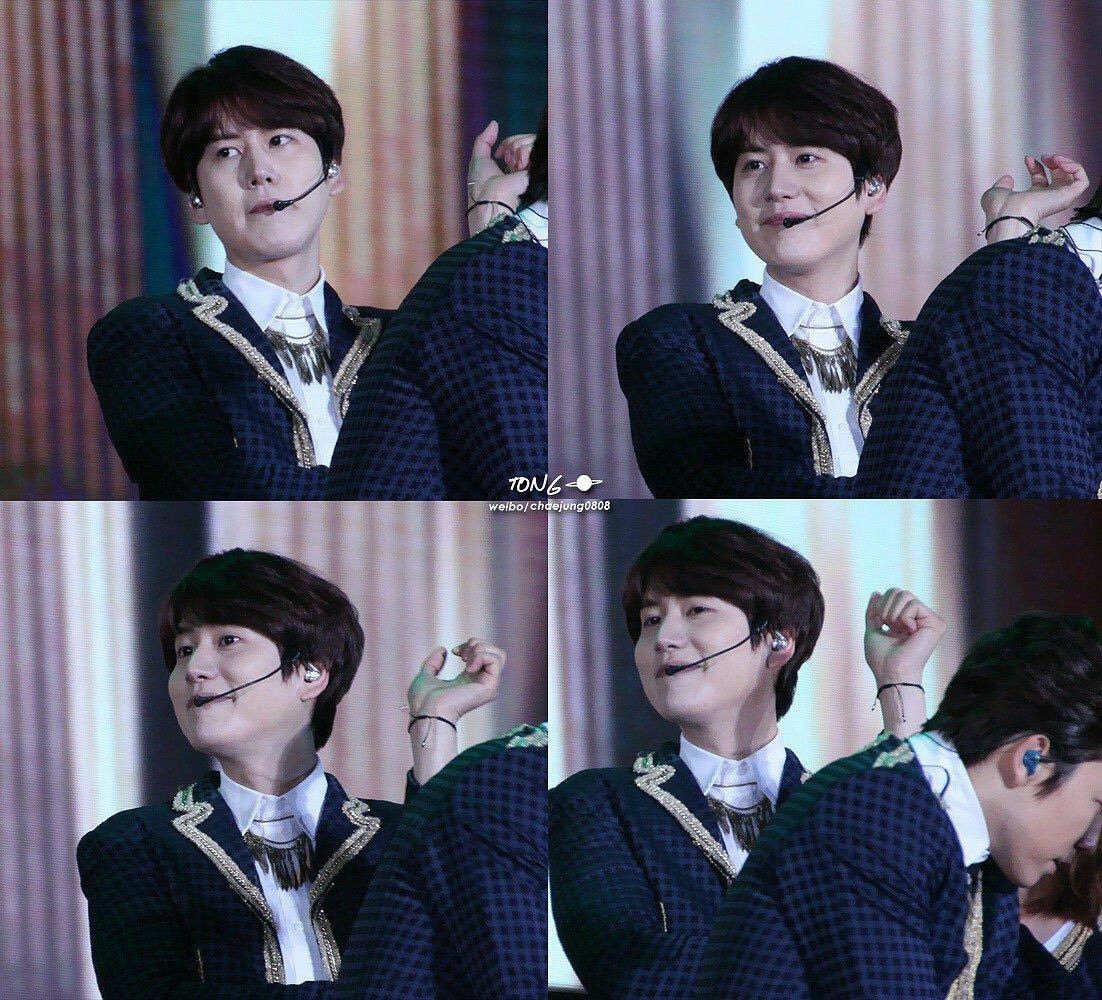 Irasparkyuira88's tweet photo. Kamu masih yang paling aku favoritkan untuk dicintai dan dirindui tanpa bosan 😍😍😘
#ChoKyuhyun #SparkyuStand 
#IraSparkyuIra https://t.co/NKVXFhT5pP