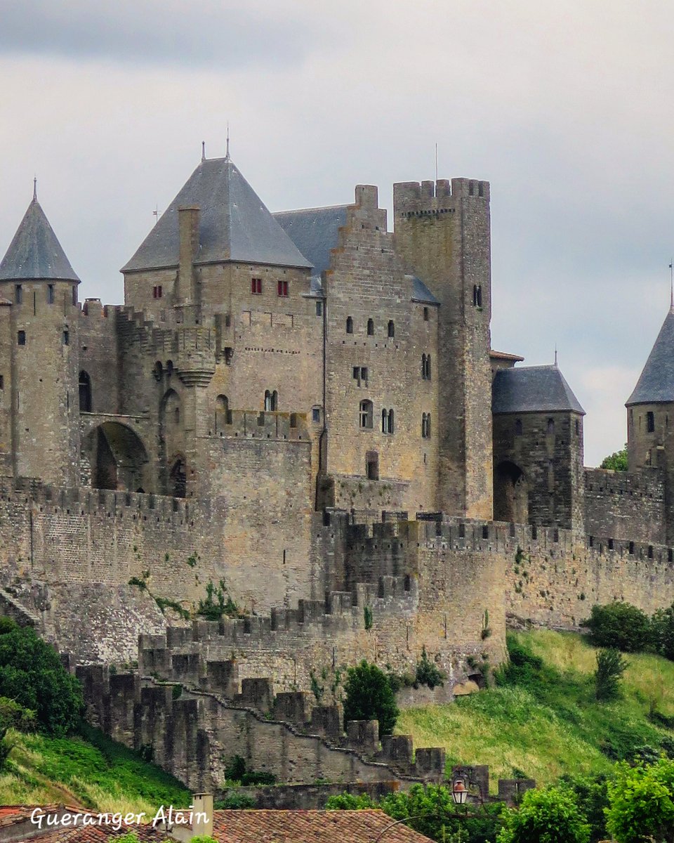 AlainGueranger's tweet photo. Bonne journée à tous 😉🖐
Good day everybody 😉🖐
Petite #BaladeSympa autour de la majestueuse #CiteDeCarcassonne dans le département de l'#Aude en #regions #Occitanie #MagnifiqueFrance #patrimoine #Tourisme #tourist https://t.co/eIuWeMd3J7