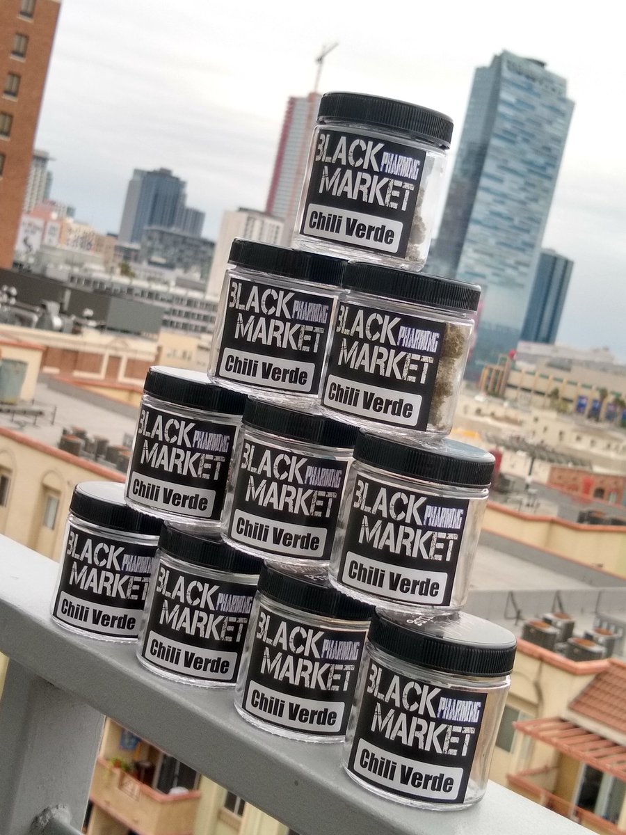 HumboldtsF's tweet photo. #peoplehelpingpeople #cannabis #weed #50shadesofpurp #midzotics #california #topshelflife #humboldt #wedontsmokethesame #hillife #420life #chiliverde #wegrowdifferent #terplife #exotics #pickyfarmerapproved #pickyfarmer https://t.co/euDZMr1ruk