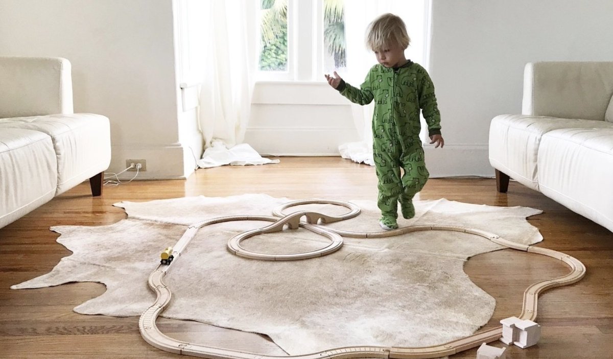 MotherlyMedia's tweet photo. Choosing holiday gifts that encourage independent play in kids: https://t.co/oy4xlYXODa https://t.co/cfVZnEk4x6