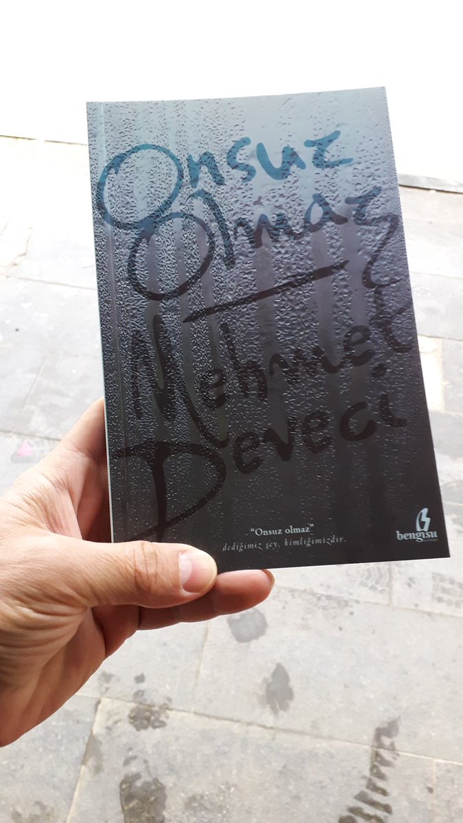 Yağmur yağmış da yağmış, yağmış da yağmış 
Hiç durmamış gibi....

#OnsuzOlmaz Çıktı :))