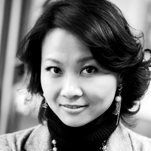 Mischa 她也是贝塔斯曼中国企业中心bertelsmann China Corporate Center的首席执行官 龙宇 10亿美金德国总部ceo 大家可以连连看一看就有问题做个记号