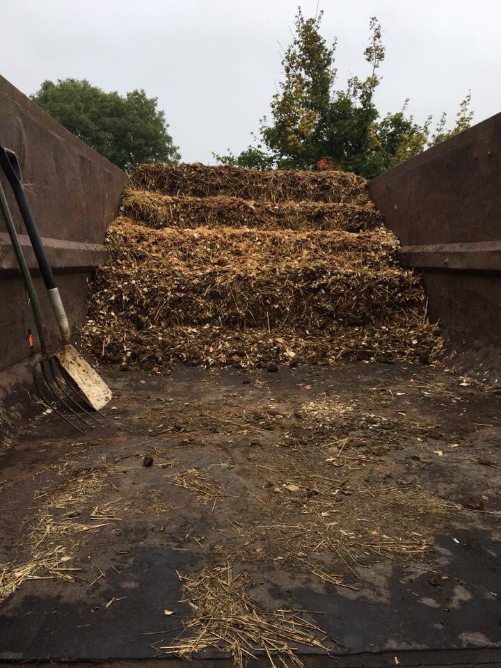 paddockviewcott's tweet photo. We think it's important to have somwhere to go with your horse. So we offer holiday livery. #horseholidays #holiday #selfcateringholiday #ponyhour #Horsehour #tackroomfriday #TheDressageHour #December #ThursdayMotivation https://t.co/M0tA9dHorP