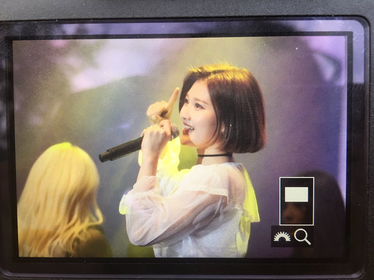 mr_ddoong_twt's tweet photo. 181206 의정부 푸른별 콘서트 프리뷰

오랫만이라 더 반가운 무대.

@favorite_twt #페이버릿 #Favorite #서연 #가을 #새봄 #수경 #정희 #아라 #LLTLL #늘 #격하게 #아끼고 #사랑한다 https://t.co/YOF52aJpU5