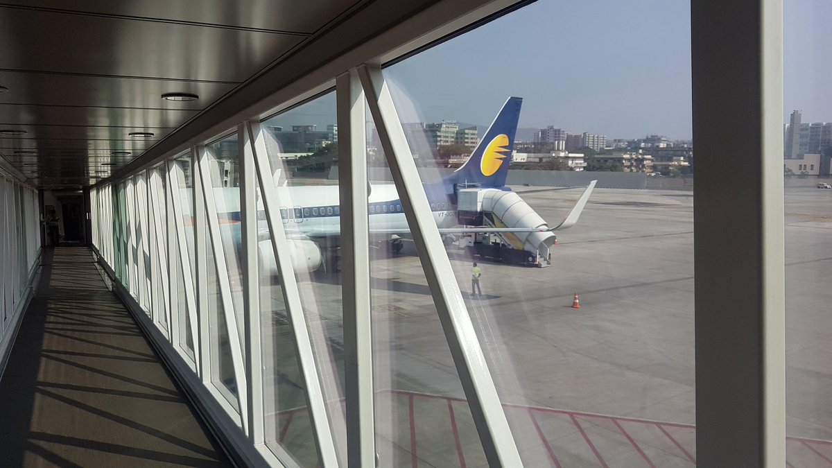 IndianTouristB's tweet photo. 3rd @jetairways flight in less than 36 hours.. good service.. good experience.. !! https://t.co/mAtaNwTExs