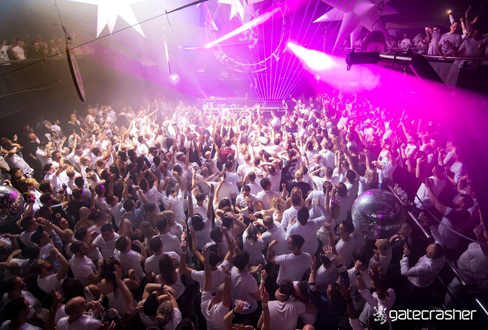 area_sheffield's tweet photo. #TBT to last year's infamous @_Gatecrasher #TheWhiteParty! Who's joining us when the mighty lion returns on Friday 28 Dec for their huge inaugural event! 

Get tickets online now https://t.co/gRK8a7ytvK https://t.co/bIuu2vN6Fv