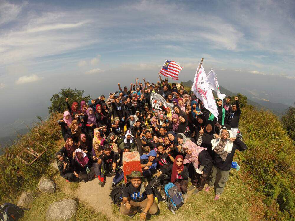 GPMSUITMSALAM's tweet photo. Biar gambar berbicara, jika anda ingin berada di dalam gambar ini, jom sertai KONSERVASI GUNUNG LEDANG
#WarisanPerjuanganBangsa
#LedangEra28
#GPMSUiTMShahAlam
#GPMSUiTMPalam
#GPMSUiTMPundana
#BelajarTerusBelajar
#terbaikdalamsegala https://t.co/jqiCJKvzEG
