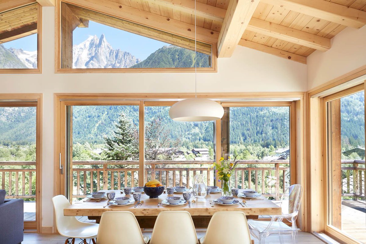 EmotionalEscape's tweet photo. Last minute availability for 2018 in Chamonix! #Chalet Lodge 15/12/2018 - 22/12/2018 - 10,000€ https://t.co/ZyJXB2WIjQ #frenchalps #montain #luxurytravel #Traveller #holidays #Vacations #alps #chalet #luxurylifestyle #skiing #chamonix #chamonixchalets #chamonixrental #December https://t.co/SgjJoA6tF6