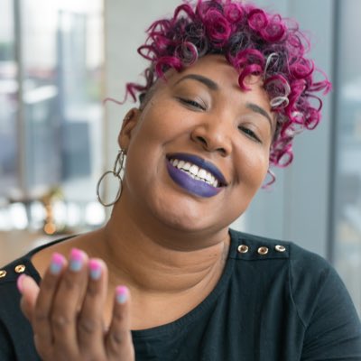 theomibell's tweet photo. “Resist the Urge to Be Average” -What I Said. #shellyspeaks #shellybaboutbusiness https://t.co/Qv4jluW3Y9