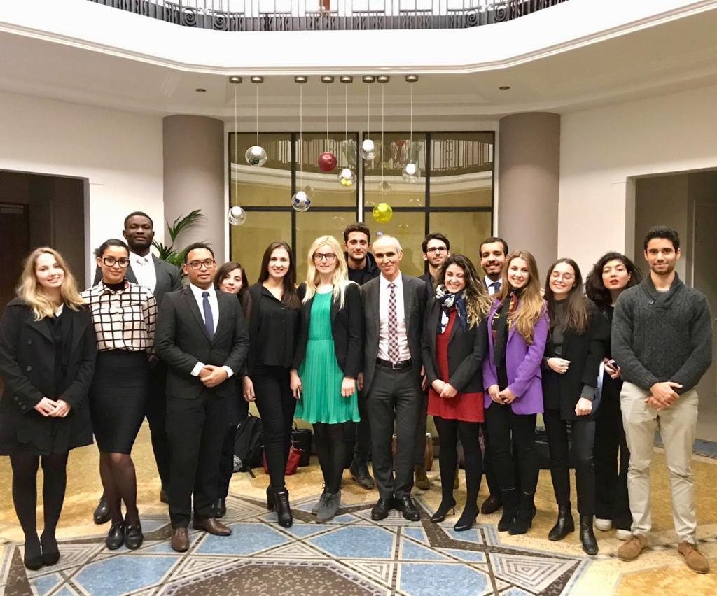 Students of the Master 2 Arbitrage et Commerce International (MACI) had the opportunity to assist to a seminar in the Profile Investment's Office yesterday. We would like to thank Alain Grec for his useful advices and explanations on the third party funding proceedings.