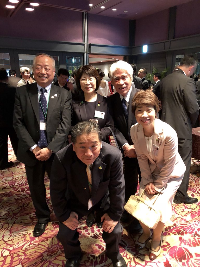 O Xrhsths 岡本のぶ子 Sto Twitter 世田谷のみどりと防災を考える会 世田谷造園協力会の忘年会 本日 12 6 18 00より三茶のキャロットタワー26階のスカイレストランで 造園の皆様の忘年会に参加させて頂きました 世田谷区のみどり33にいつもご協力くださっています