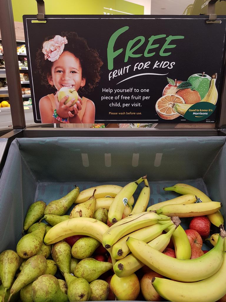jeans_SW's tweet photo. How fab is this. Noticed it in my local @Morrisons store.  Helping parents keep kids happy and help kids with their 5 a day and learn great eating habits. Got to start early to get into healthy food grooves x #jeansslimmingword #morrisons #swfreefood #slimmingworld #5aday https://t.co/GP3WsoCHVP