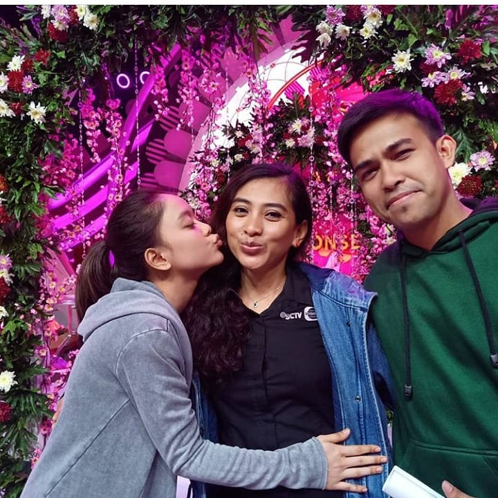 Semangat semuanya 😊🙏..
Mianalafildan dan Lestilovers
#LebihDariSelamanyaFILLES