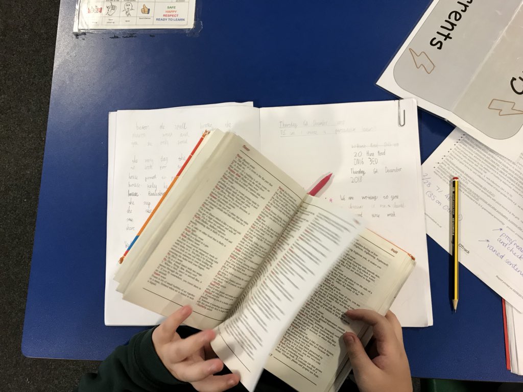 TGPS_NorthLincs's tweet photo. We are pink pen polishing our persuasive letter openings to convince The Grinch to celebrate Christmas! #TGPSYear4 #TGPSEnglish #TGPSTalk4Writing https://t.co/dBYoMAfNHX