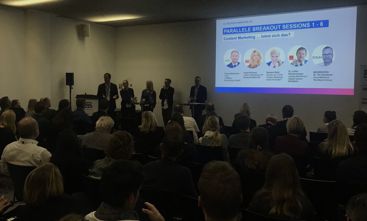 Wernerrama's tweet photo. Gute Breakout Session mit @antjePR Leiterin Marketing & PR Deutsche Bahn und @philbenjmark CMO L’ORÉAL auf dem #DMT2018 „Content Marketing... lohnt sich das?“ Runde nennt u.a. Best Case „Curiosity“ von @merck_de und @fischerAppelt 👋🏼 https://t.co/0J9gzecGSh