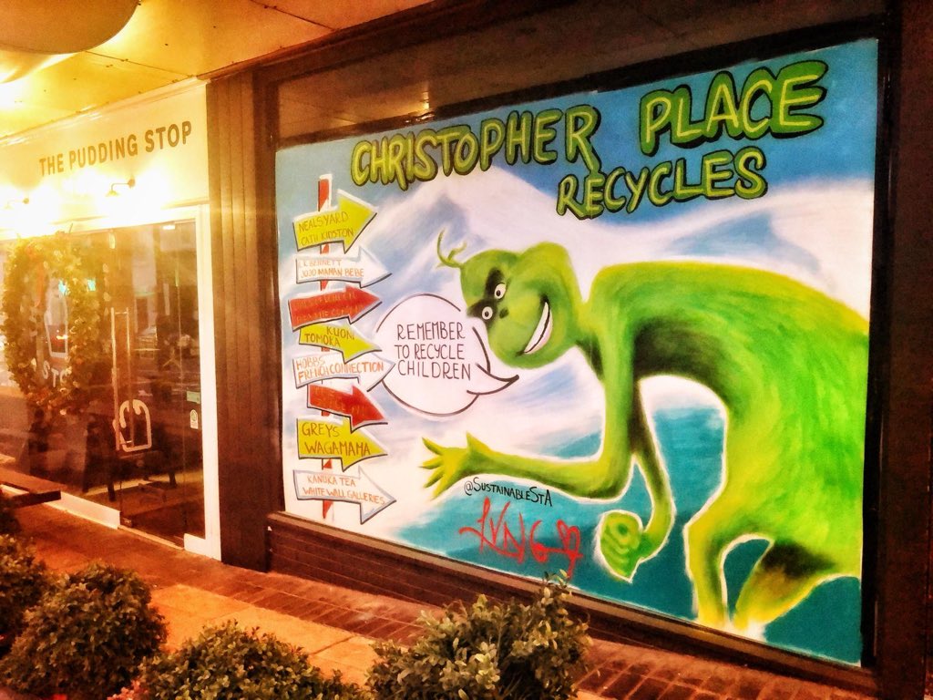 LVNG_heart's tweet photo. The Grinch arrived @christoph_place last night with a very #green message for #StAlbans this Christmas! Brought to you, with tongue in cheek, by @LVNG_heart @christoph_place @SustainableStA @plasticfreesta #stalbanslife #TheGrinch #ChristmasHumour https://t.co/hffaR0csvB