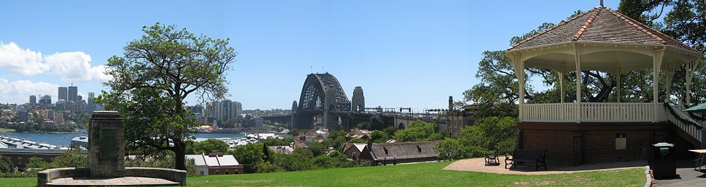 russellofearth's tweet photo. In my post about my favourite place in Sydney, I also mention a very close second, Observatory Hill. Located in the historic part of town, The Rocks, which has  spectacular views... what's not to love 😍 
 https://t.co/s8fTIET70n @RoamingRequired https://t.co/hL0y8i41Ue