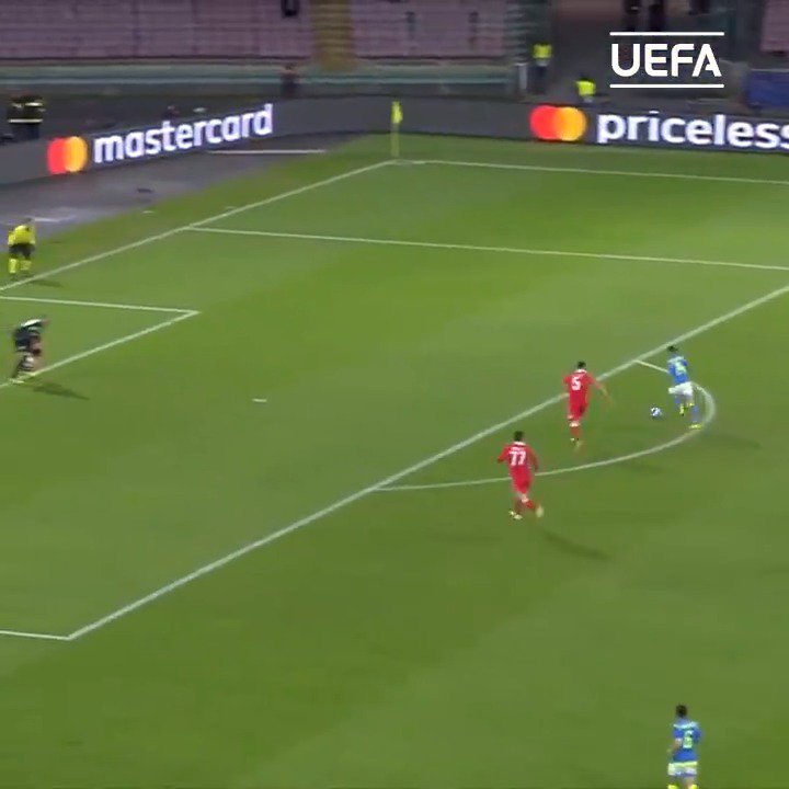 Hamšík + Mertens = 🔥🔥🔥
#UCL @sscnapoli