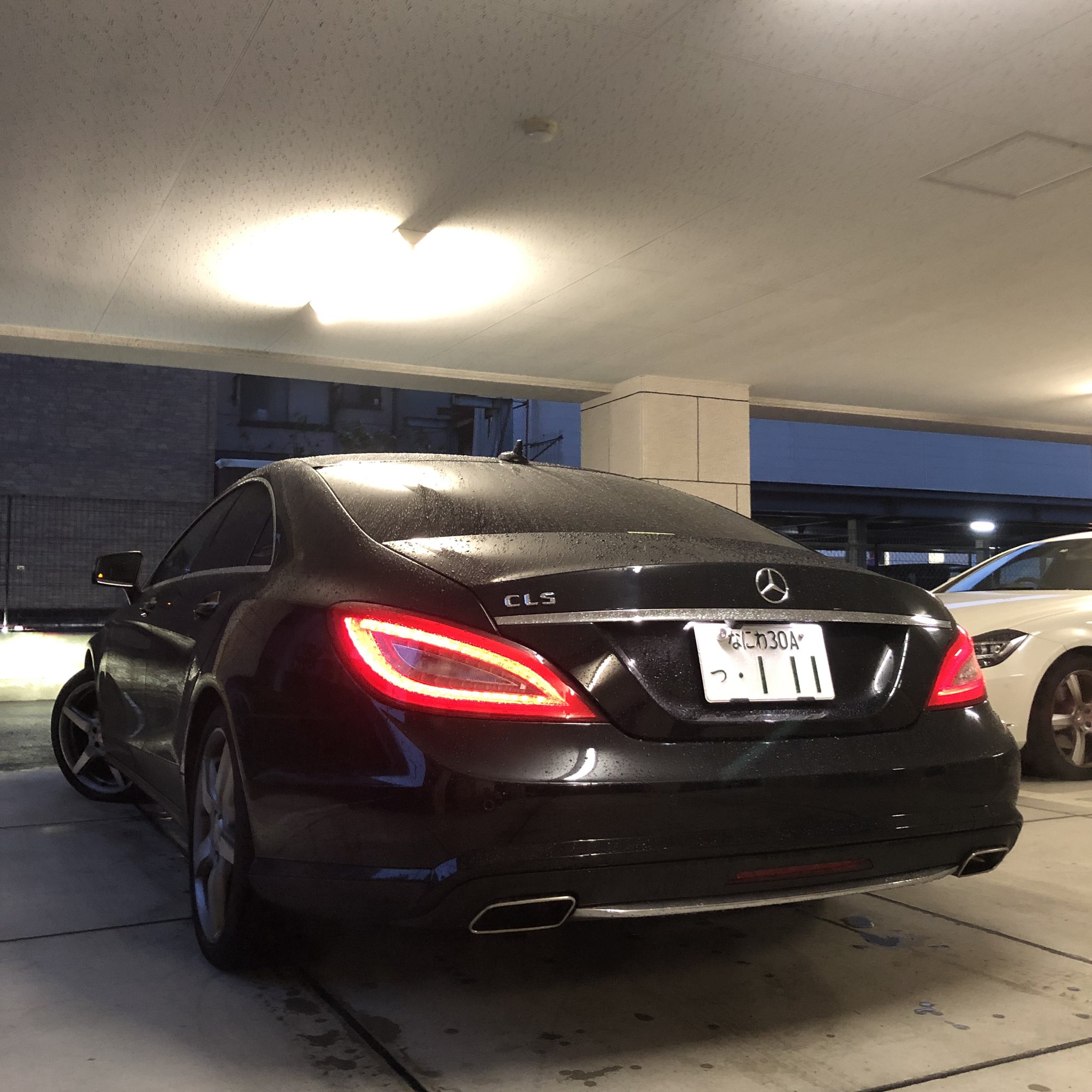 中原たけし ビータブリッラーレ Twitter પર 希望ナンバー111取得 取り付け完了 T Co Ze3ugl9ors ビータブリッラーレ Vitabrillare ラインストーン ビジュー スワロフスキー スタッズ スタッズバッグ 中原たけし 中原猛 おしゃれ