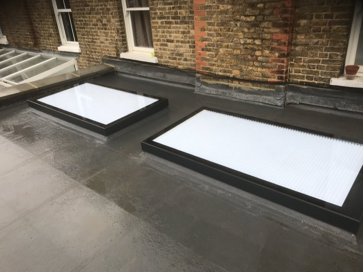 HiTech_Blinds's tweet photo. Two recently installed integrated rooflight blinds in Twickenham - remote controlled, frame available in white, grey and black #integrationbyhitech https://t.co/ThpFnXVdLC