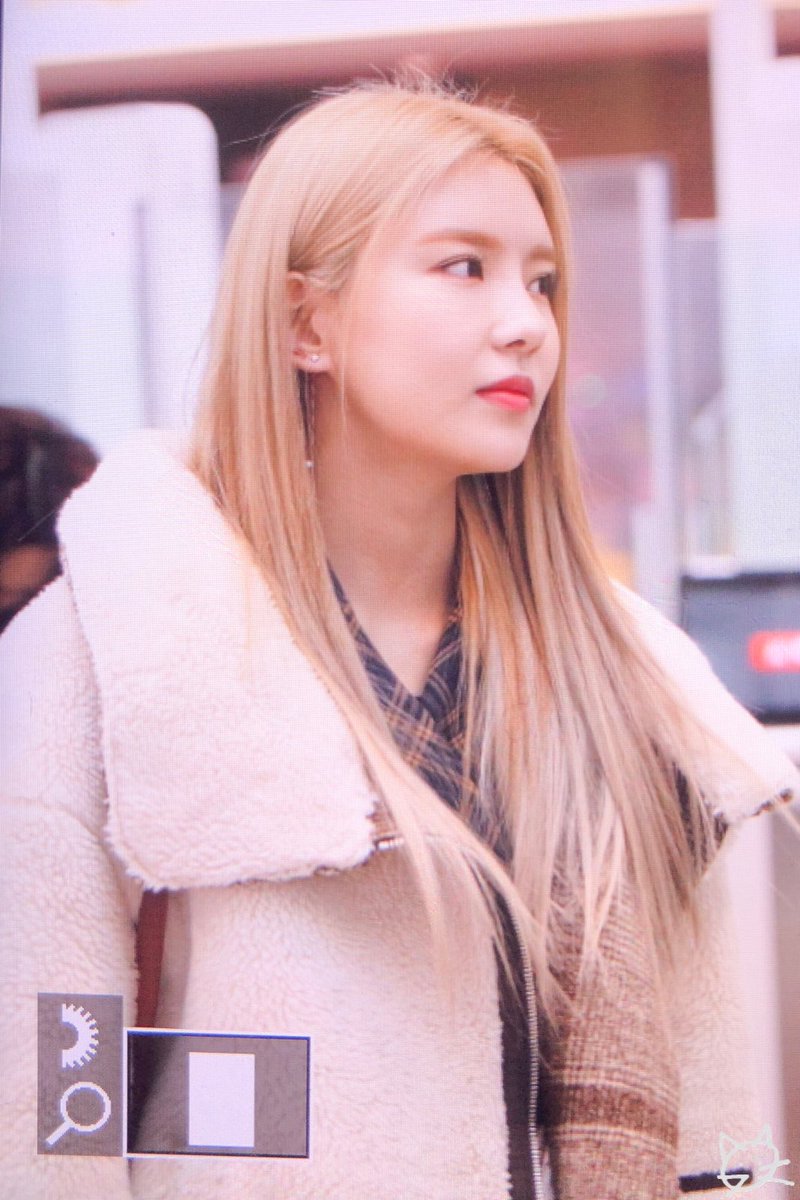chamch1mayo's tweet photo. 181206 ICN 출국 프리뷰 #구구단 (@gu9udan ) #나영 

애기야ㅠㅠㅠㅠㅠㅠㅠㅠ 23여입니다 반모되나요?

#gugudan #nayoung #김나영
#ググダン #ナヨン https://t.co/wTV3Pz38nW