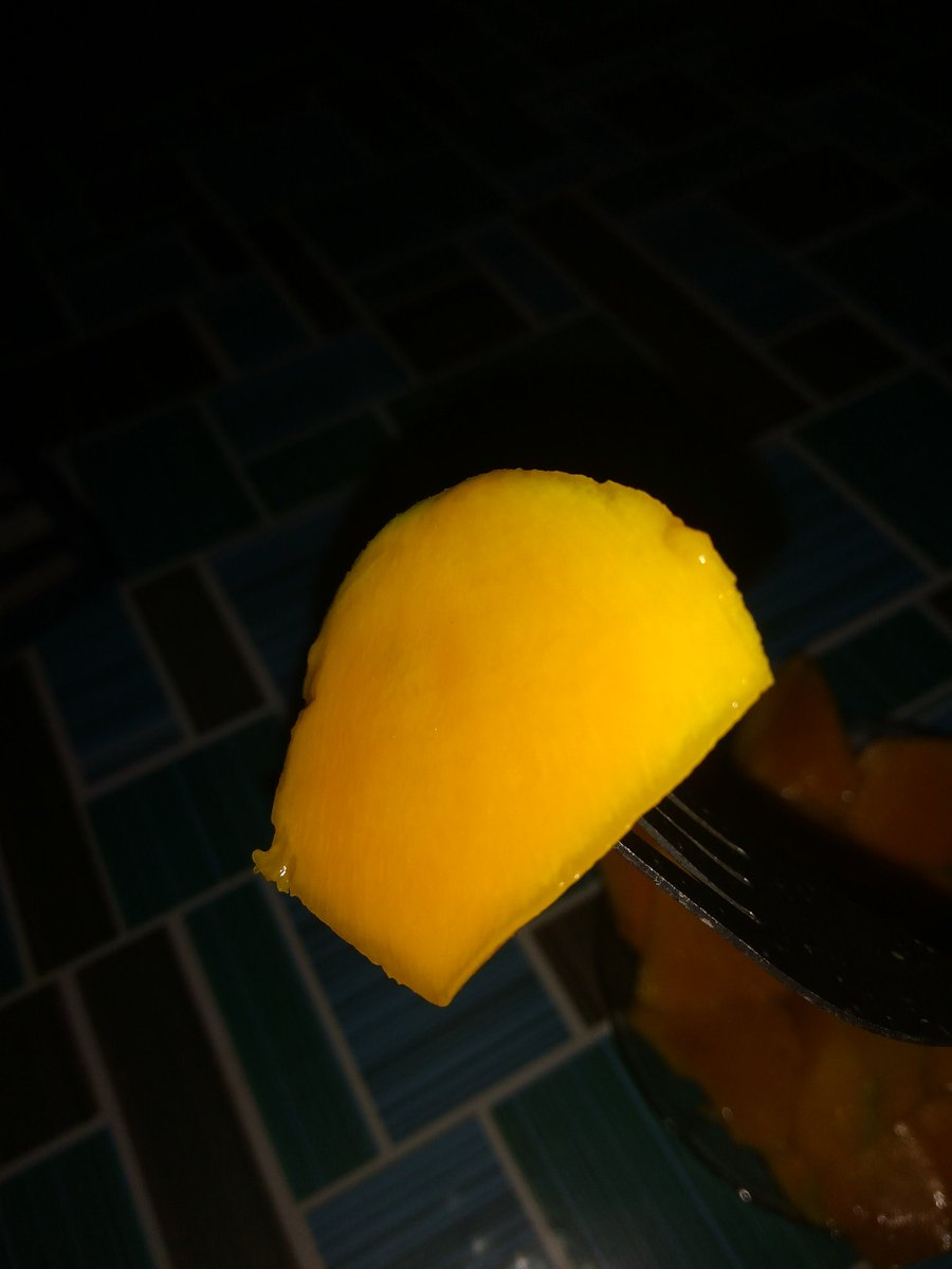 AfunurAlifah's tweet photo. Mangga asam manis, selalu bersyukur entah itu manis/asamnya kehidupan https://t.co/eZ2cYHfld9